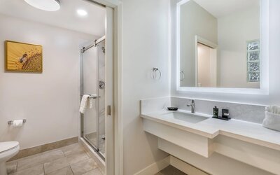 University Park Inn & Suites, an Ascend Collection Hotel