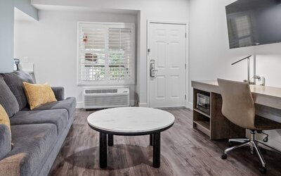 University Park Inn & Suites, an Ascend Collection Hotel