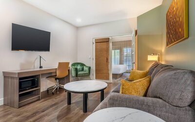 University Park Inn & Suites, an Ascend Collection Hotel