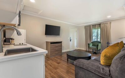 University Park Inn & Suites, an Ascend Collection Hotel