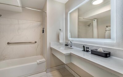 University Park Inn & Suites, an Ascend Collection Hotel