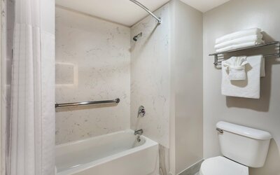 University Park Inn & Suites, an Ascend Collection Hotel