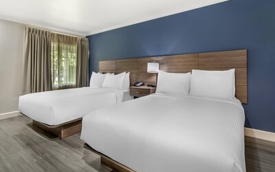 University Park Inn & Suites, an Ascend Collection Hotel