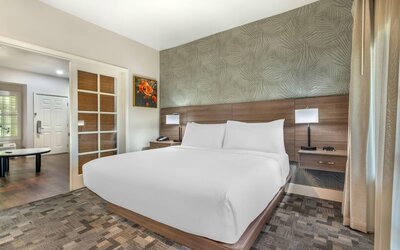 University Park Inn & Suites, an Ascend Collection Hotel