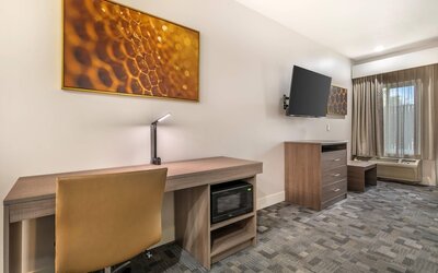 University Park Inn & Suites, an Ascend Collection Hotel