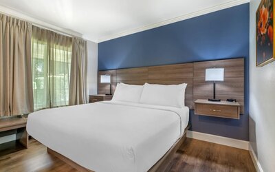 University Park Inn & Suites, an Ascend Collection Hotel
