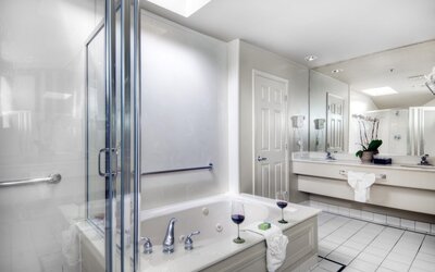 University Park Inn & Suites, an Ascend Collection Hotel
