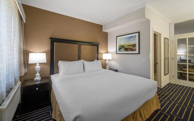 Best Western Plus Palm Court Hotel