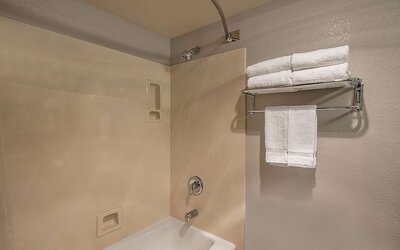 La Quinta Inn & Suites by Wyndham Davis