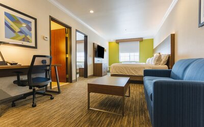 Holiday Inn Express & Suites Davis - University Area by IHG