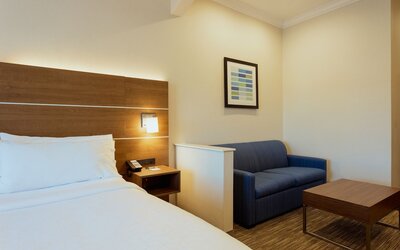 Holiday Inn Express & Suites Davis - University Area by IHG