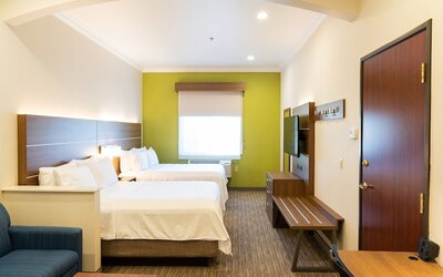 Holiday Inn Express & Suites Davis - University Area by IHG