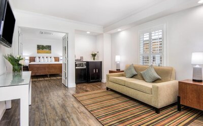 Aggie Inn, an Ascend Collection Hotel