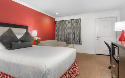 Aggie Inn, an Ascend Collection Hotel