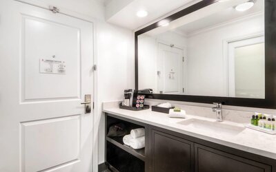 Aggie Inn, an Ascend Collection Hotel