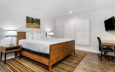 Aggie Inn, an Ascend Collection Hotel