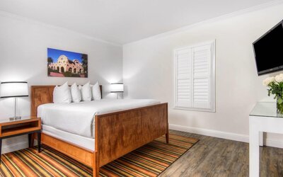 Aggie Inn, an Ascend Collection Hotel