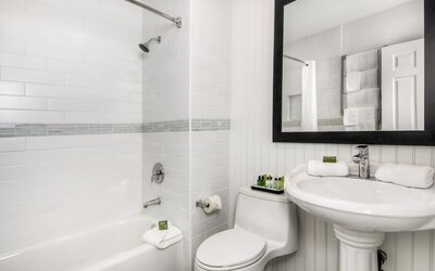 Aggie Inn, an Ascend Collection Hotel