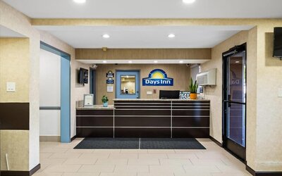 Days Inn by Wyndham Woodland