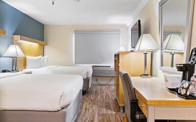 Days Inn by Wyndham Woodland