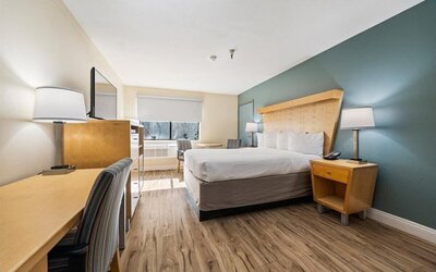 Days Inn by Wyndham Woodland