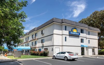 Days Inn by Wyndham Woodland