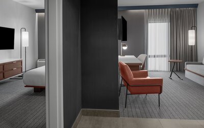 Courtyard By Marriott Woodland