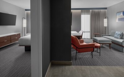 Courtyard By Marriott Woodland