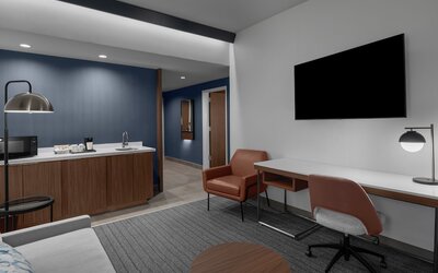 Courtyard By Marriott Woodland