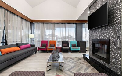 Best Western Plus Toronto North York Hotel & Suites