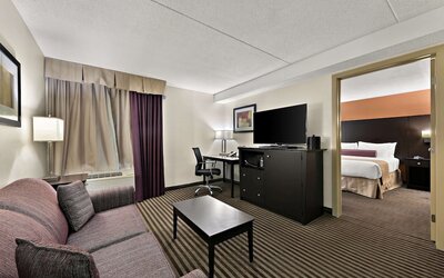 Best Western Plus Toronto North York Hotel & Suites