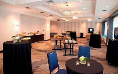 Courtyard by Marriott Downtown Toronto