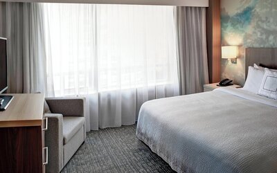Courtyard by Marriott Downtown Toronto