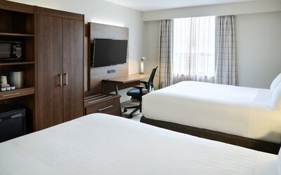 Holiday Inn Express Toronto - Downtown by IHG