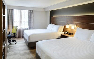 Holiday Inn Express Toronto - Downtown by IHG