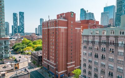 Holiday Inn Express Toronto - Downtown by IHG