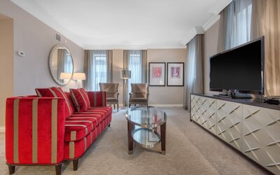 The Omni King Edward Hotel