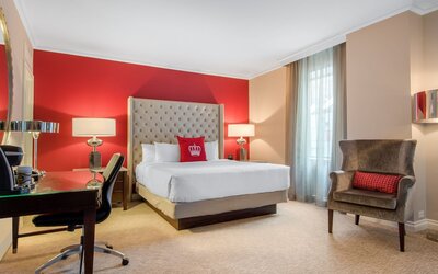 The Omni King Edward Hotel
