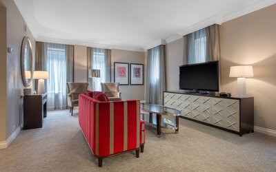 The Omni King Edward Hotel