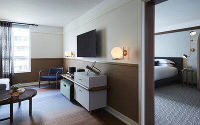 Kimpton Saint George by IHG