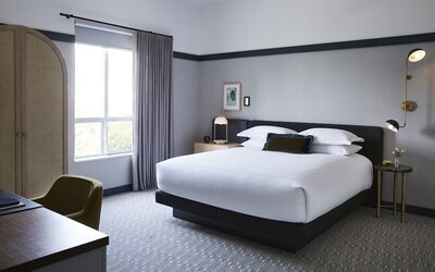 Kimpton Saint George by IHG
