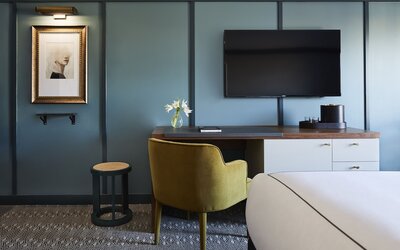 Kimpton Saint George by IHG