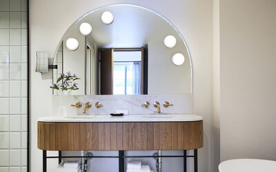 Kimpton Saint George by IHG
