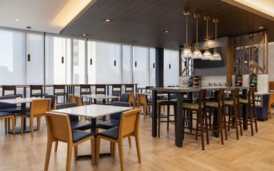 Hyatt Place Toronto Airport