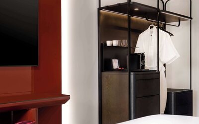 Revery Toronto Downtown, Curio Collection by Hilton