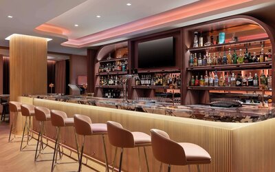 Revery Toronto Downtown, Curio Collection by Hilton