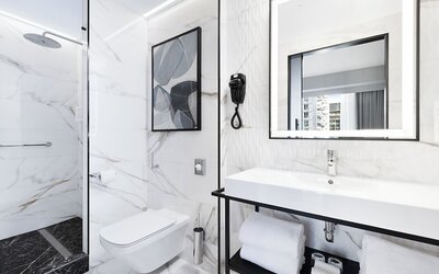 Hotel Riu Plaza Toronto