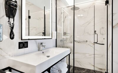 Hotel Riu Plaza Toronto