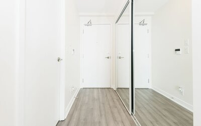 Beautiful Luxurious Modern Suite
