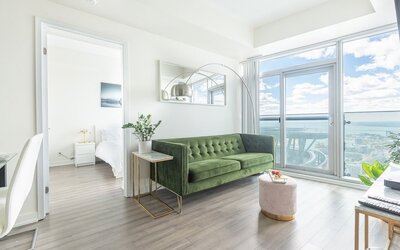 Beautiful Luxurious Modern Suite